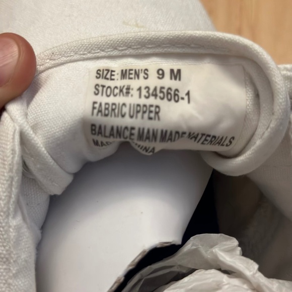 Men’s GBX Sneakers - White color - Shoe size 9 - Picture 5 of 5